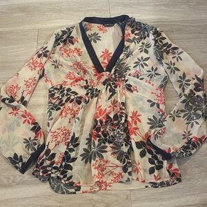 New York & Complany sheer floral v neck women's blouse size medium